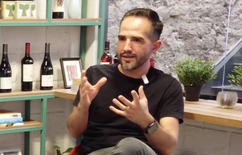 La valentía de reinventarse a los 40: Alejandro Ramírez, Croquer y sus croquetas españolas